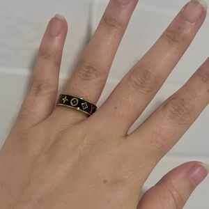 14k Gold Filled Black Enamel Clover Ring 7